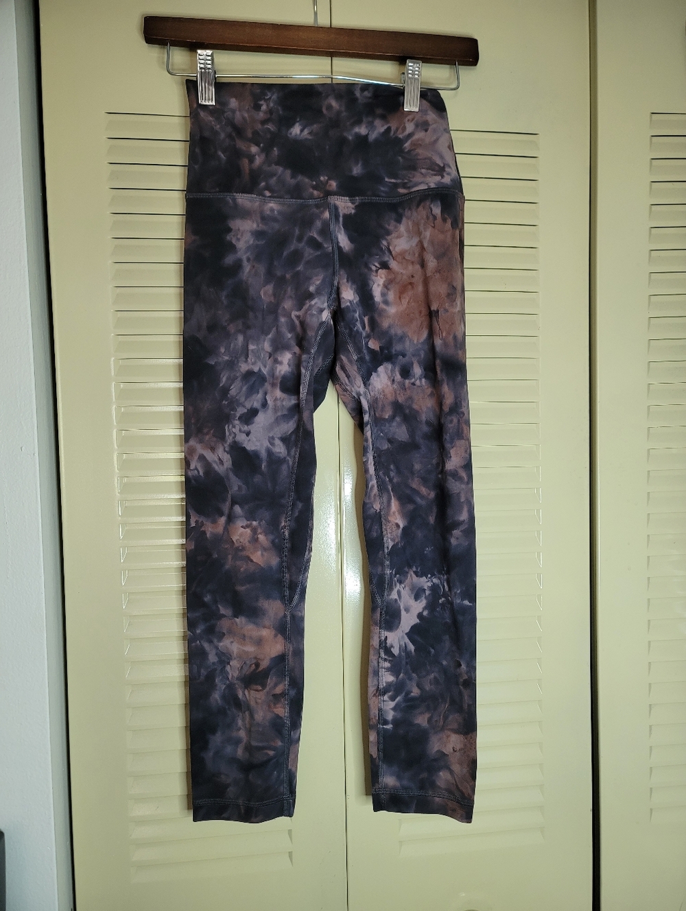 Lululemon Align Crop 23" *Diamond Dye Size 4